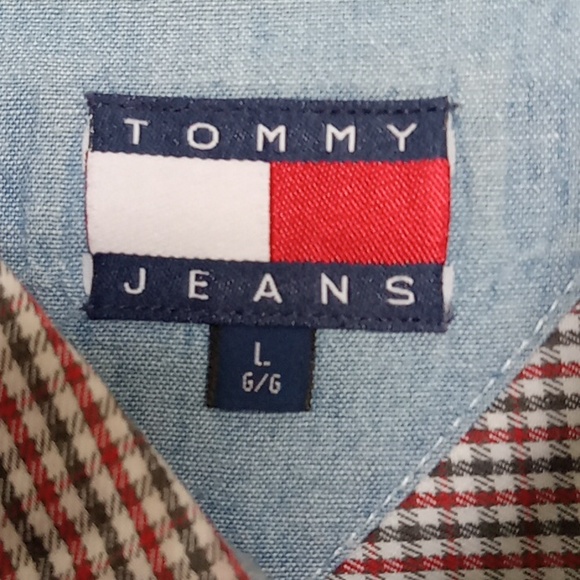 Tommy Jeans Button Down Long Sleeve Shirt Size L  EUC - Picture 3 of 4